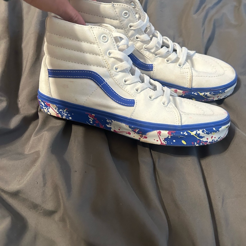 Size 6.5 juniors size 8 women’s VANS